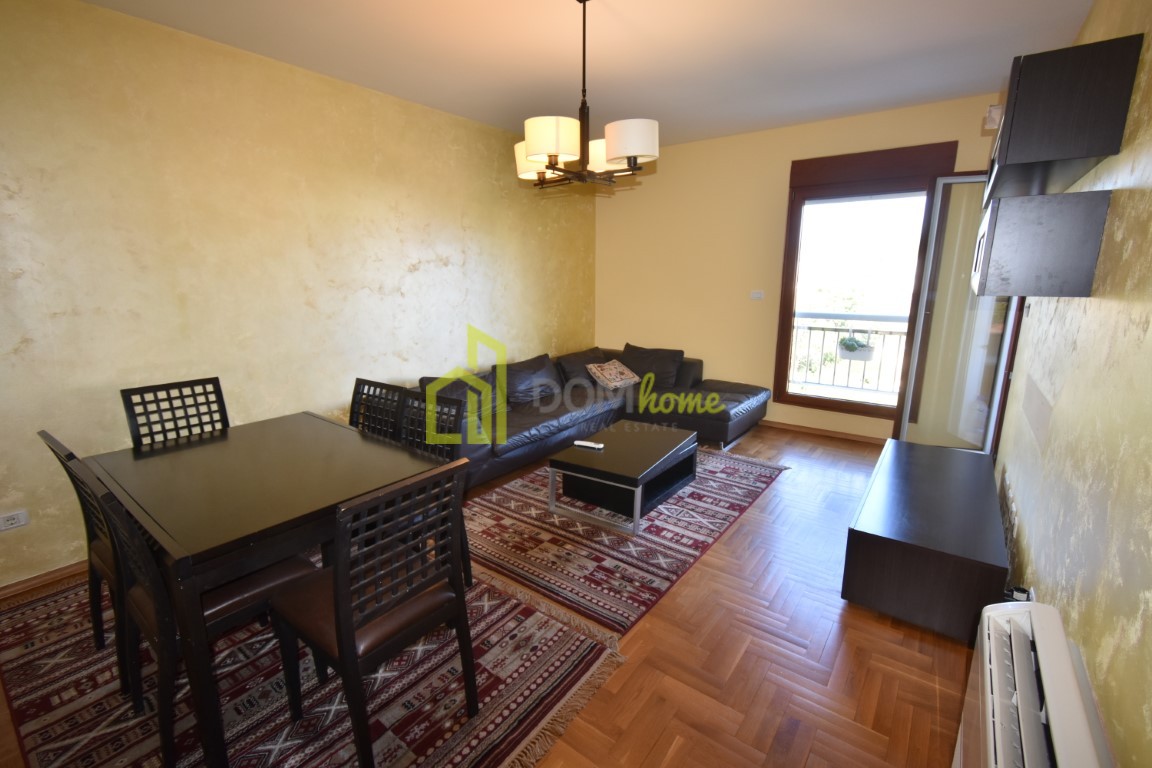 Dvosoban stan 70m2, Tuški put